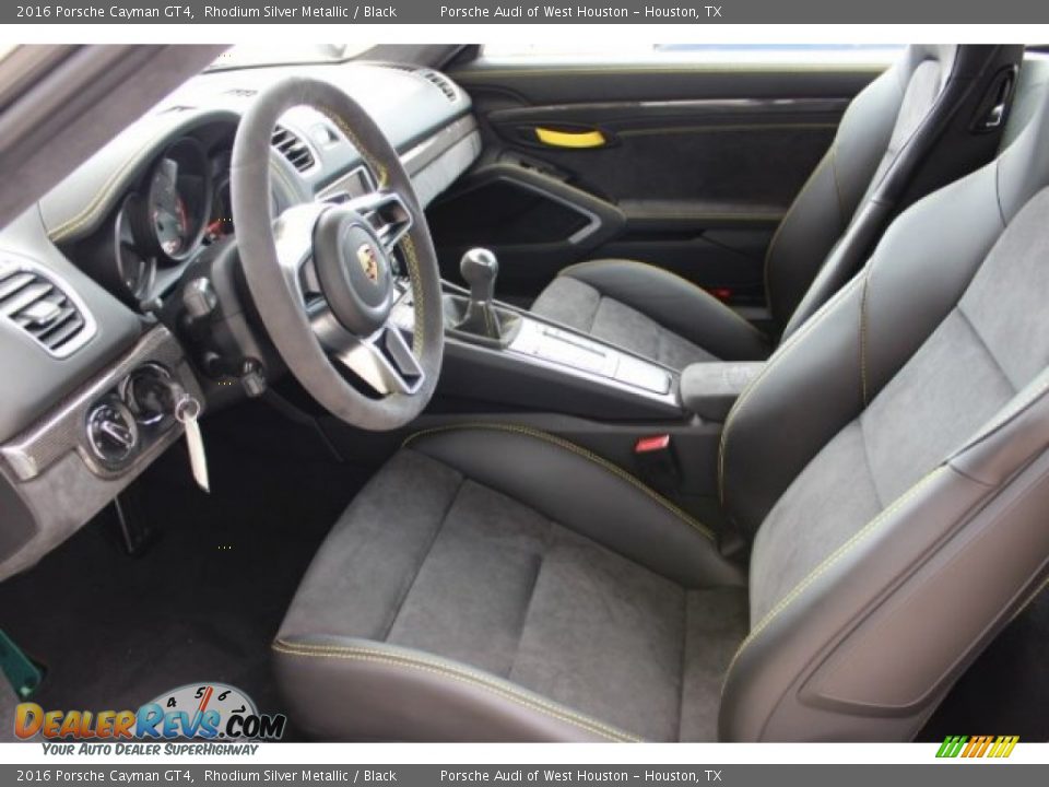 Front Seat of 2016 Porsche Cayman GT4 Photo #13
