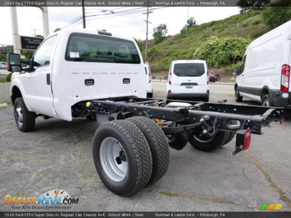 2016 Ford F350 Super Duty XL Regular Cab Chassis 4x4 Oxford White / Steel Photo #4