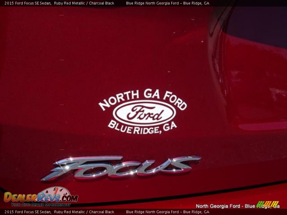 2015 Ford Focus SE Sedan Ruby Red Metallic / Charcoal Black Photo #36