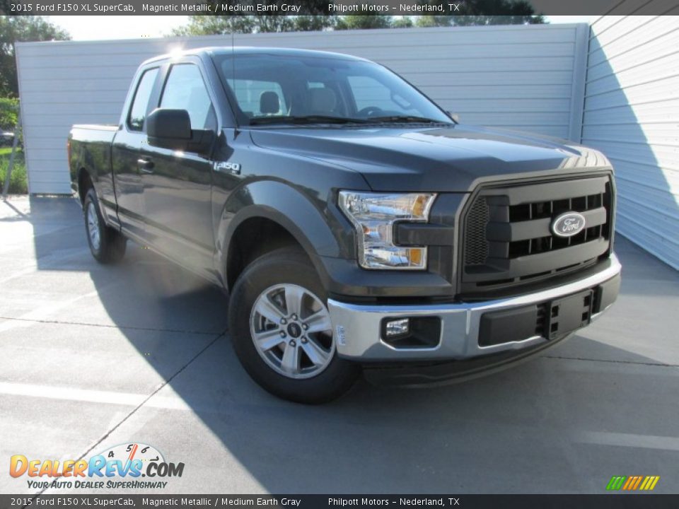 Front 3/4 View of 2015 Ford F150 XL SuperCab Photo #1