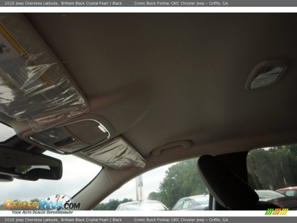 2016 Jeep Cherokee Latitude Brilliant Black Crystal Pearl / Black Photo #11