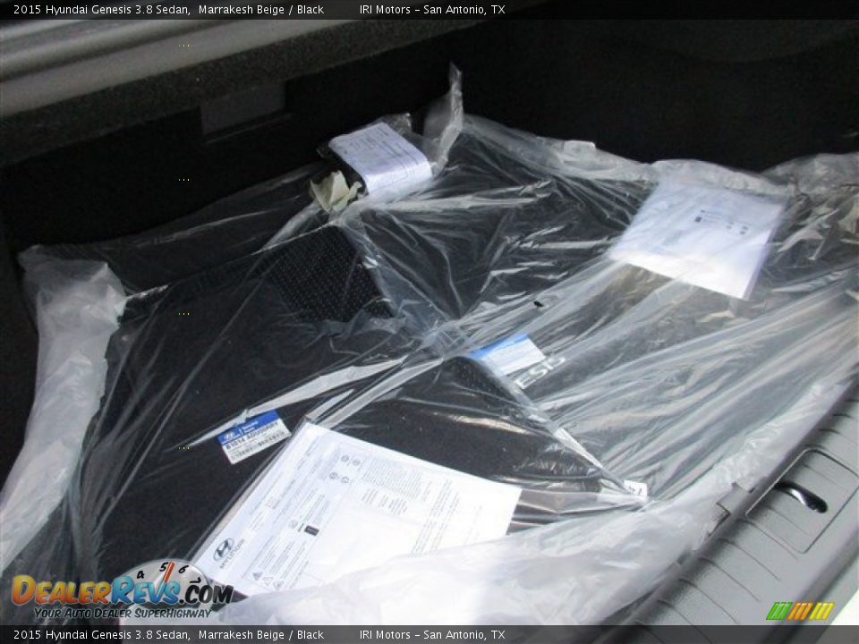 2015 Hyundai Genesis 3.8 Sedan Marrakesh Beige / Black Photo #13