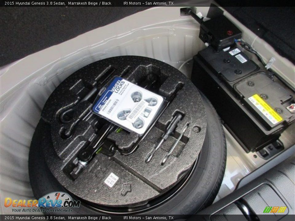 2015 Hyundai Genesis 3.8 Sedan Marrakesh Beige / Black Photo #15