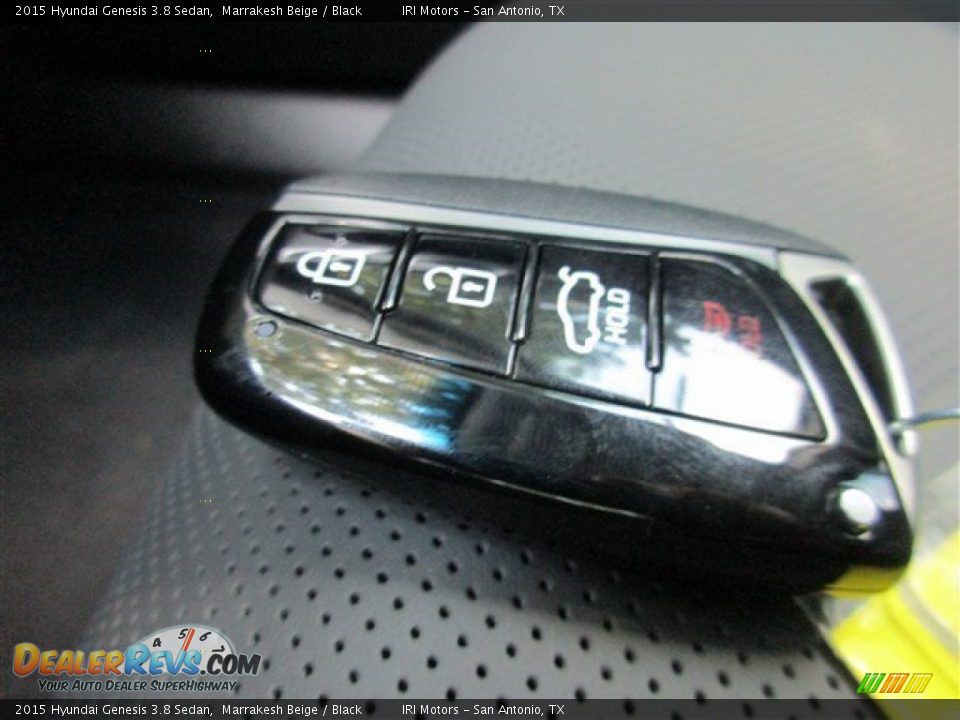 2015 Hyundai Genesis 3.8 Sedan Marrakesh Beige / Black Photo #28