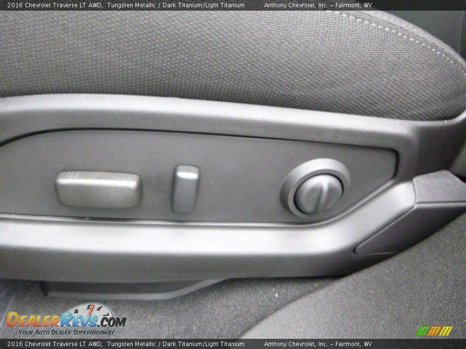 2016 Chevrolet Traverse LT AWD Tungsten Metallic / Dark Titanium/Light Titanium Photo #15