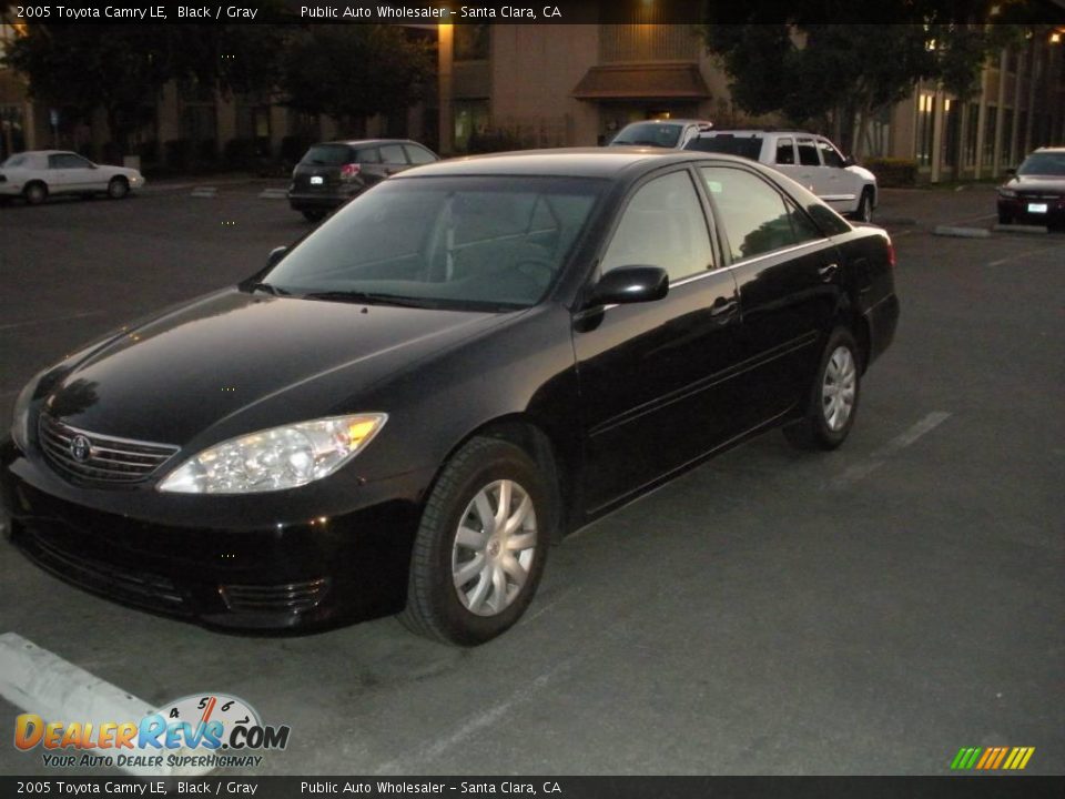 2005 Toyota Camry LE Black / Gray Photo #17