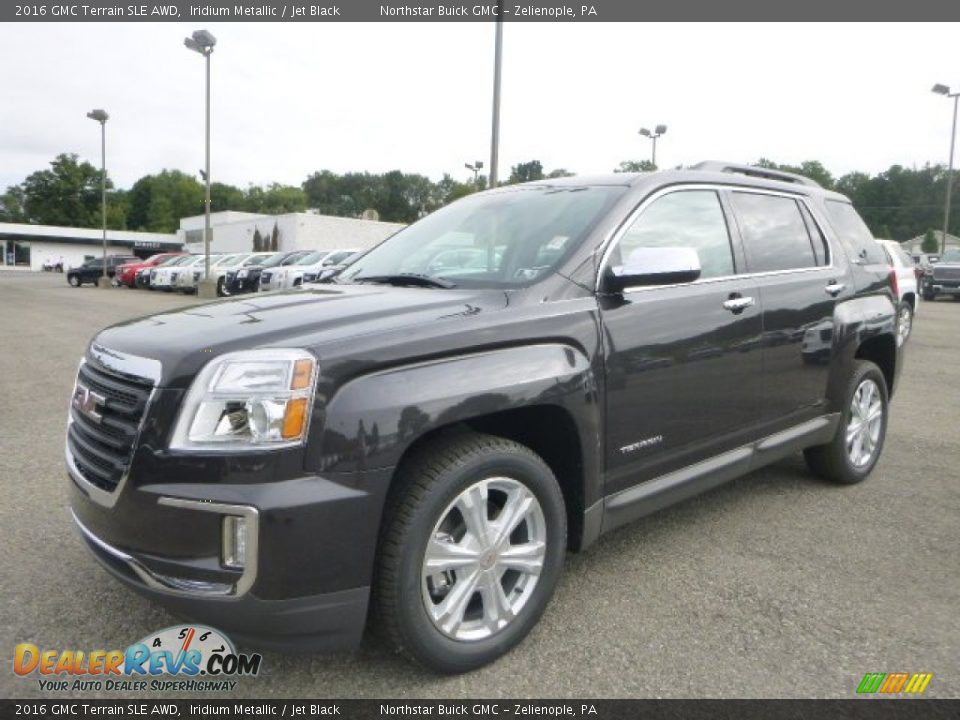 Front 3/4 View of 2016 GMC Terrain SLE AWD Photo #1
