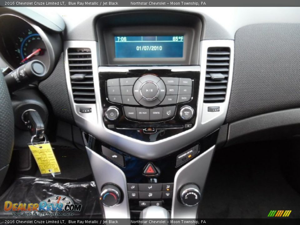 2016 Chevrolet Cruze Limited LT Blue Ray Metallic / Jet Black Photo #17