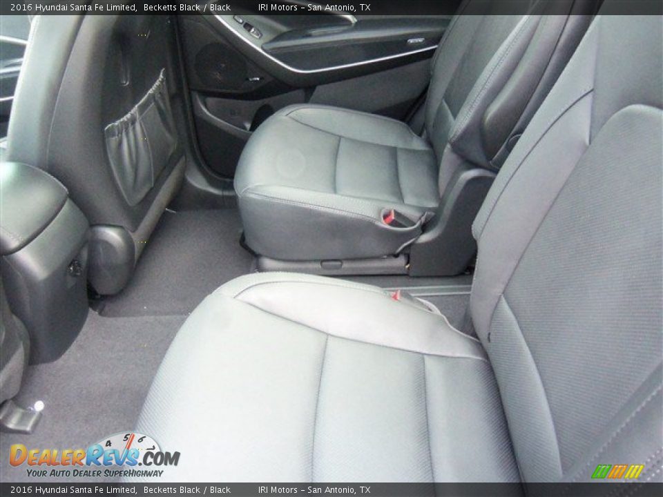 Rear Seat of 2016 Hyundai Santa Fe Limited Photo #12
