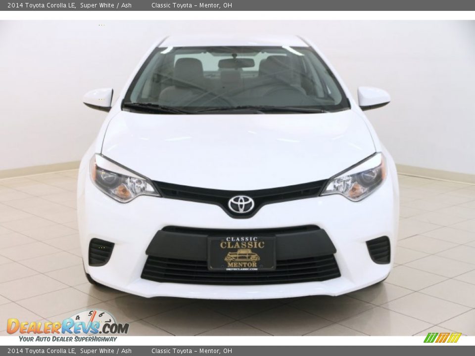 2014 Toyota Corolla LE Super White / Ash Photo #2