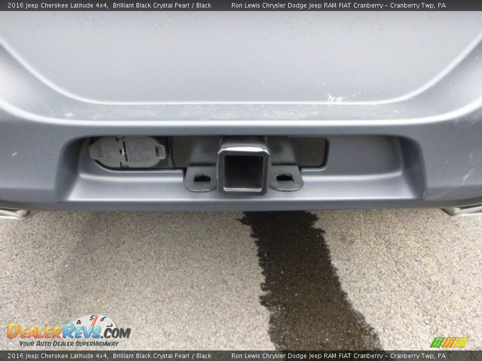2016 Jeep Cherokee Latitude 4x4 Brilliant Black Crystal Pearl / Black Photo #6