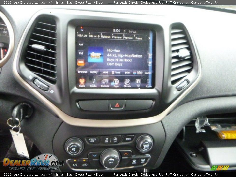 2016 Jeep Cherokee Latitude 4x4 Brilliant Black Crystal Pearl / Black Photo #16