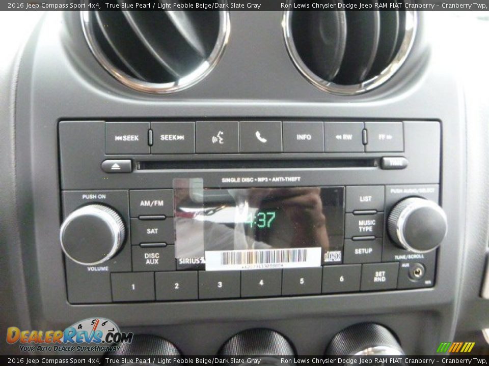 Controls of 2016 Jeep Compass Sport 4x4 Photo #14
