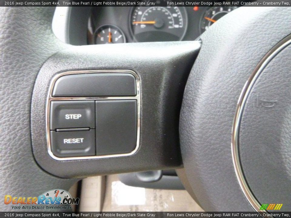 Controls of 2016 Jeep Compass Sport 4x4 Photo #17