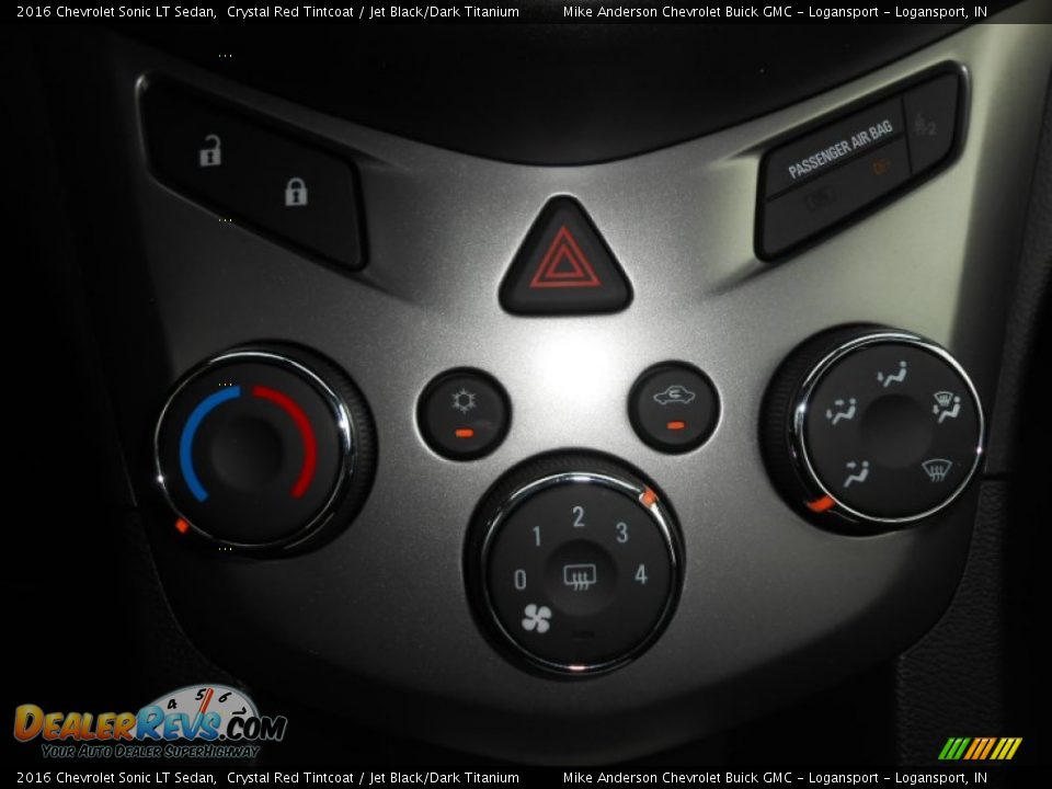 Controls of 2016 Chevrolet Sonic LT Sedan Photo #10