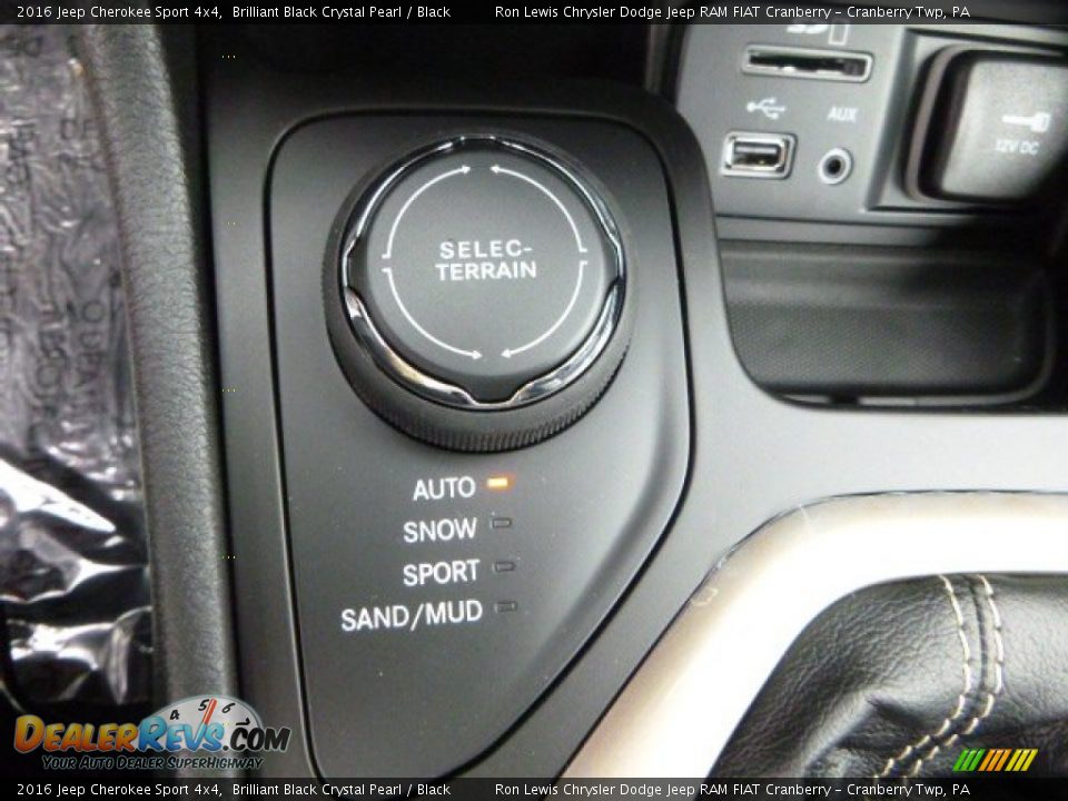 2016 Jeep Cherokee Sport 4x4 Brilliant Black Crystal Pearl / Black Photo #19