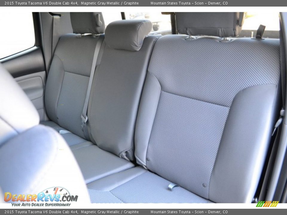 2015 Toyota Tacoma V6 Double Cab 4x4 Magnetic Gray Metallic / Graphite Photo #7