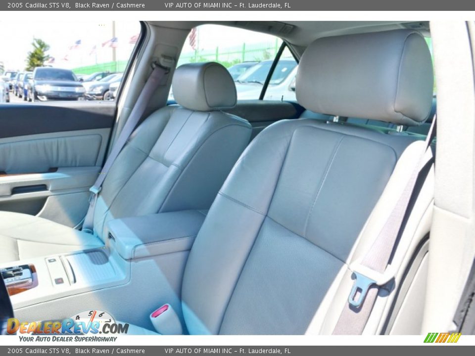 2005 Cadillac STS V8 Black Raven / Cashmere Photo #16