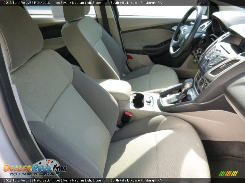 2013 Ford Focus SE Hatchback Ingot Silver / Medium Light Stone Photo #10