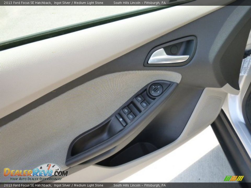 2013 Ford Focus SE Hatchback Ingot Silver / Medium Light Stone Photo #19