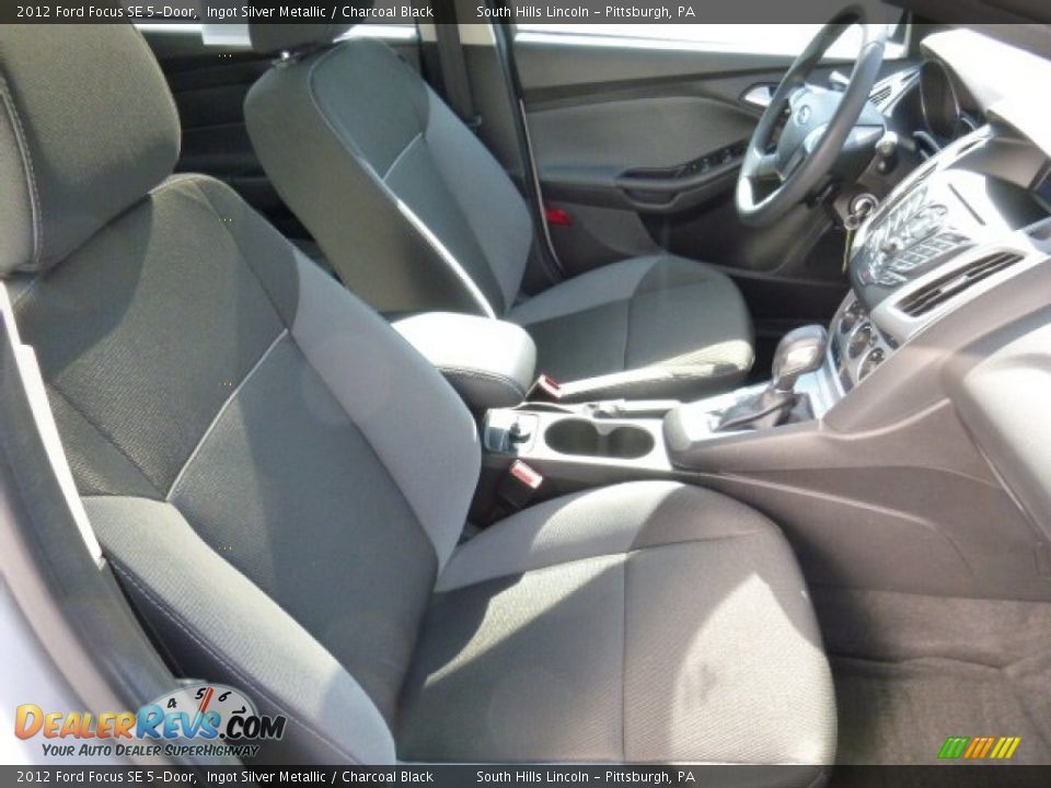 2012 Ford Focus SE 5-Door Ingot Silver Metallic / Charcoal Black Photo #10