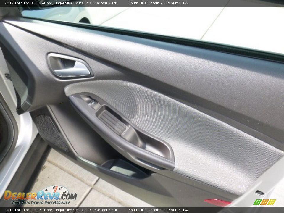 2012 Ford Focus SE 5-Door Ingot Silver Metallic / Charcoal Black Photo #12