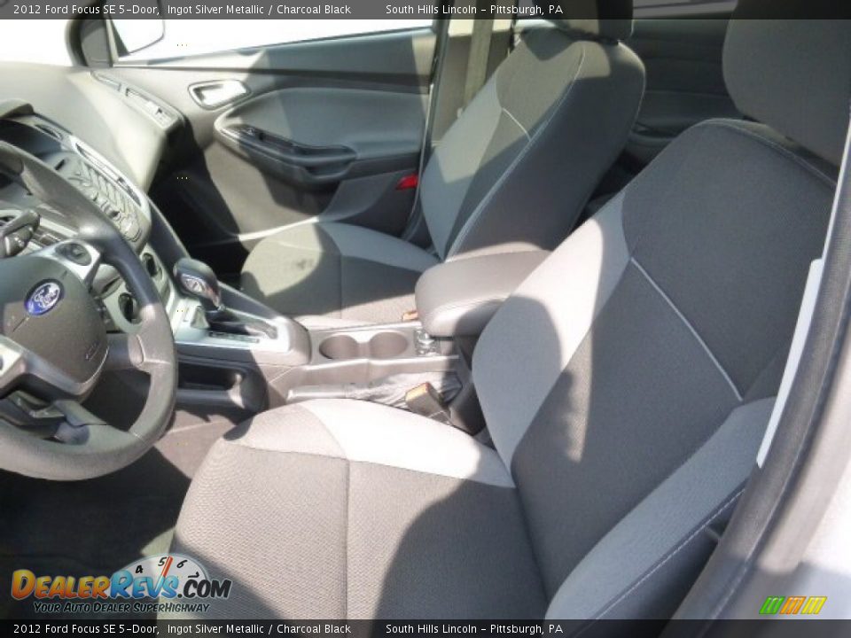 2012 Ford Focus SE 5-Door Ingot Silver Metallic / Charcoal Black Photo #15
