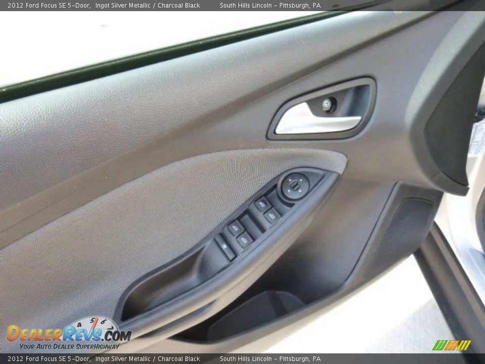 2012 Ford Focus SE 5-Door Ingot Silver Metallic / Charcoal Black Photo #19
