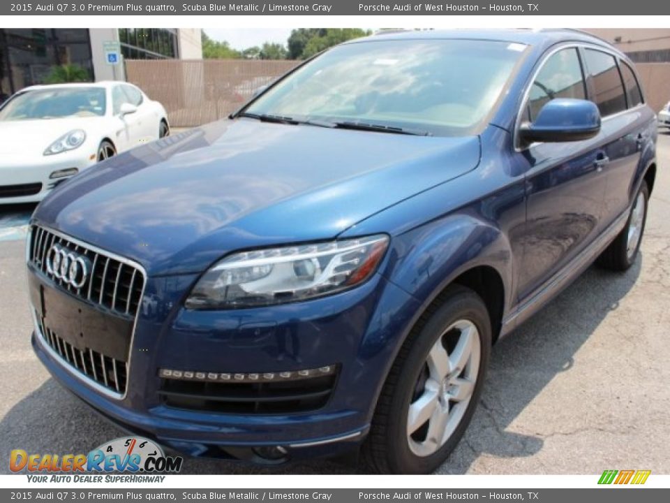 Front 3/4 View of 2015 Audi Q7 3.0 Premium Plus quattro Photo #3