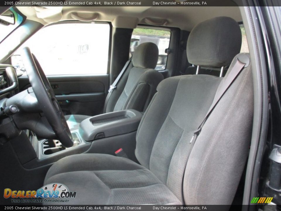 2005 Chevrolet Silverado 2500HD LS Extended Cab 4x4 Black / Dark Charcoal Photo #19