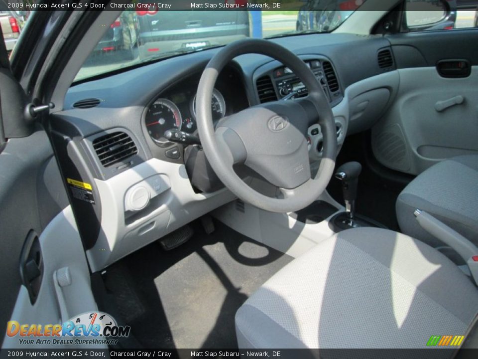 2009 Hyundai Accent GLS 4 Door Charcoal Gray / Gray Photo #10