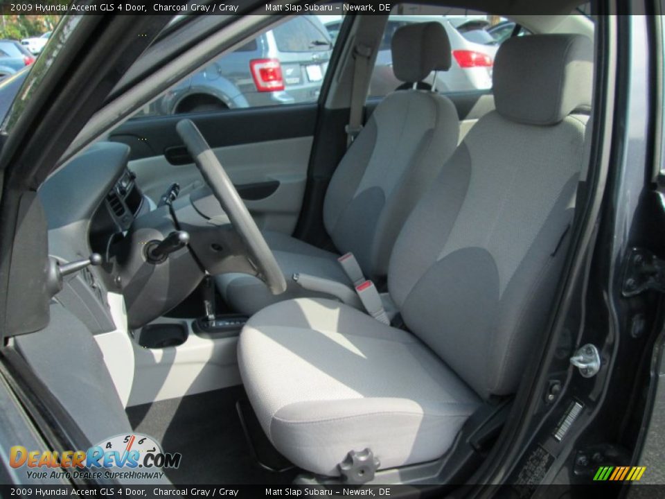 2009 Hyundai Accent GLS 4 Door Charcoal Gray / Gray Photo #13