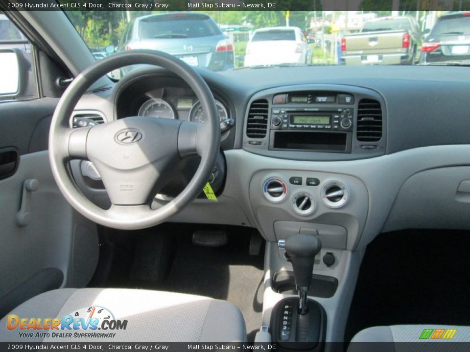 2009 Hyundai Accent GLS 4 Door Charcoal Gray / Gray Photo #15
