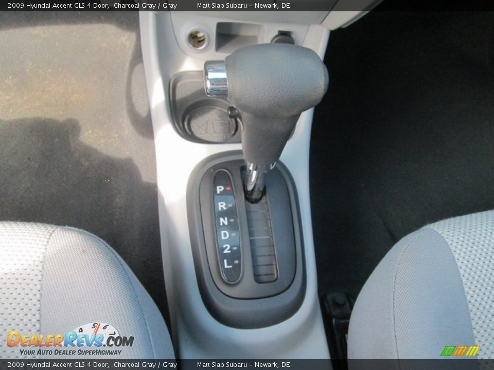2009 Hyundai Accent GLS 4 Door Charcoal Gray / Gray Photo #24
