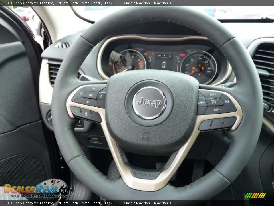 2016 Jeep Cherokee Latitude Brilliant Black Crystal Pearl / Black Photo #4