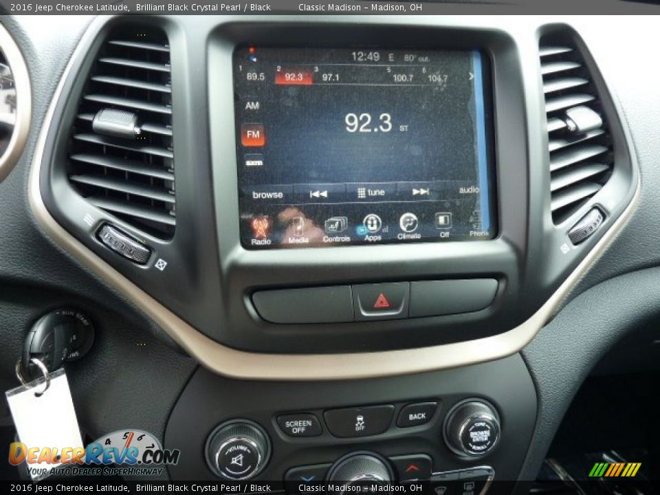 2016 Jeep Cherokee Latitude Brilliant Black Crystal Pearl / Black Photo #6