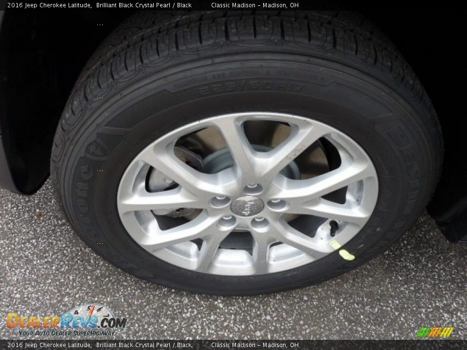 2016 Jeep Cherokee Latitude Brilliant Black Crystal Pearl / Black Photo #7