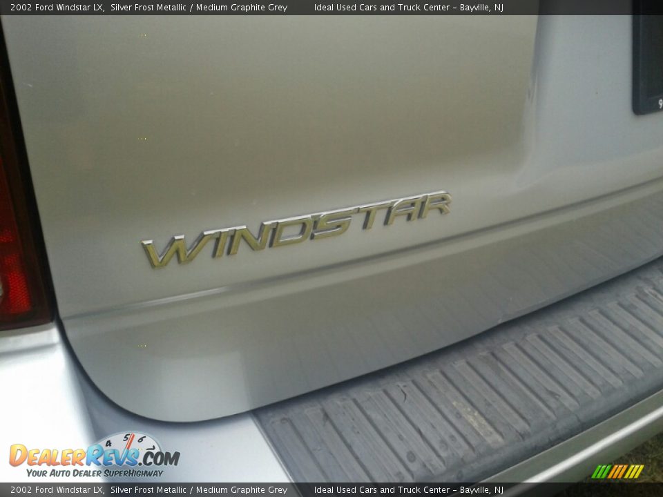 2002 Ford Windstar LX Silver Frost Metallic / Medium Graphite Grey Photo #11