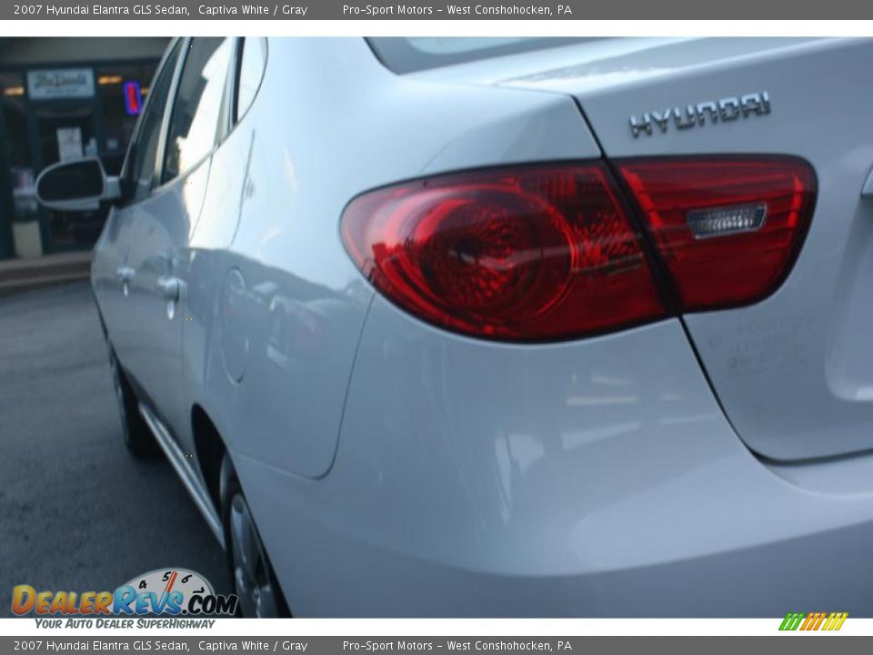 2007 Hyundai Elantra GLS Sedan Captiva White / Gray Photo #16