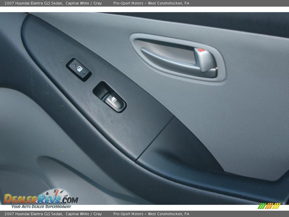 2007 Hyundai Elantra GLS Sedan Captiva White / Gray Photo #25