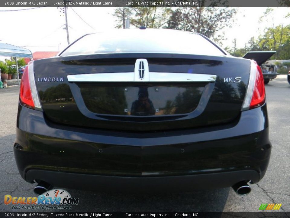 2009 Lincoln MKS Sedan Tuxedo Black Metallic / Light Camel Photo #9