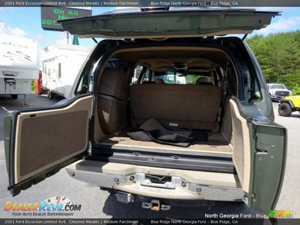 2001 Ford Excursion Limited 4x4 Chestnut Metallic / Medium Parchment Photo #17