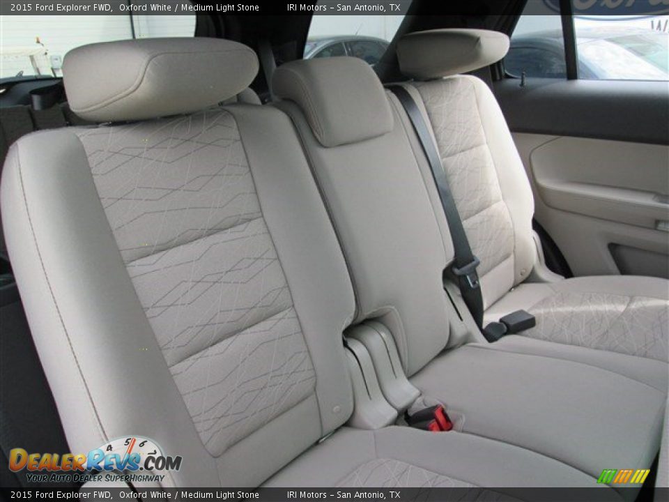 2015 Ford Explorer FWD Oxford White / Medium Light Stone Photo #13