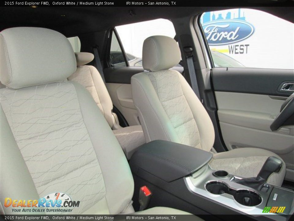 2015 Ford Explorer FWD Oxford White / Medium Light Stone Photo #14
