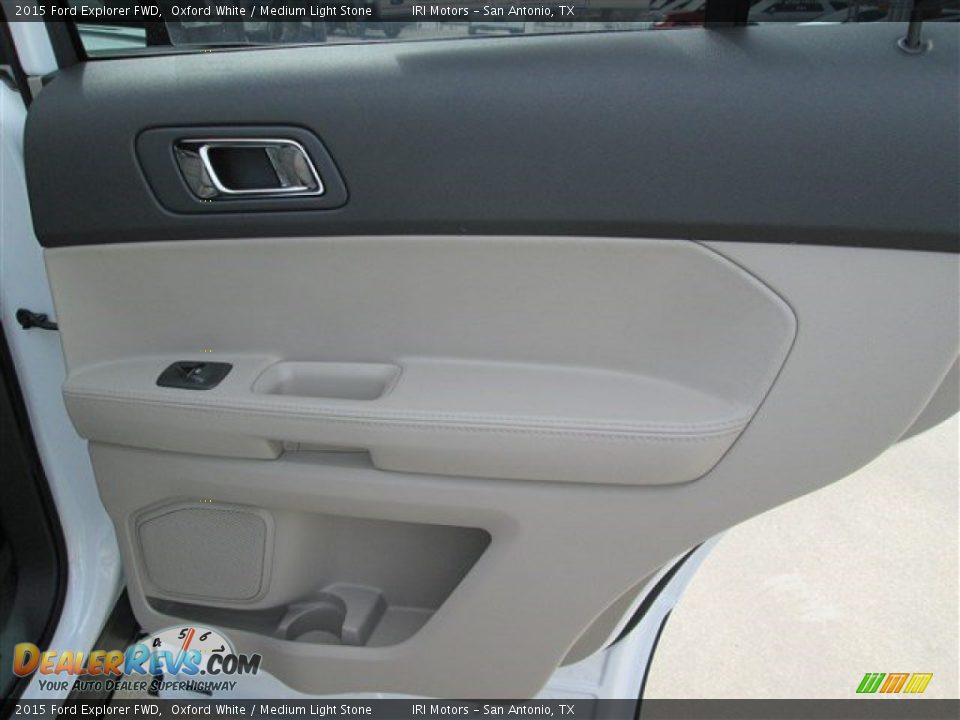 2015 Ford Explorer FWD Oxford White / Medium Light Stone Photo #18