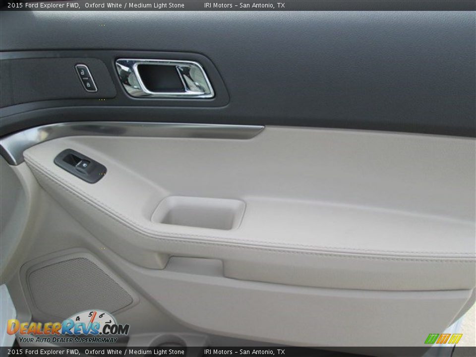 2015 Ford Explorer FWD Oxford White / Medium Light Stone Photo #22