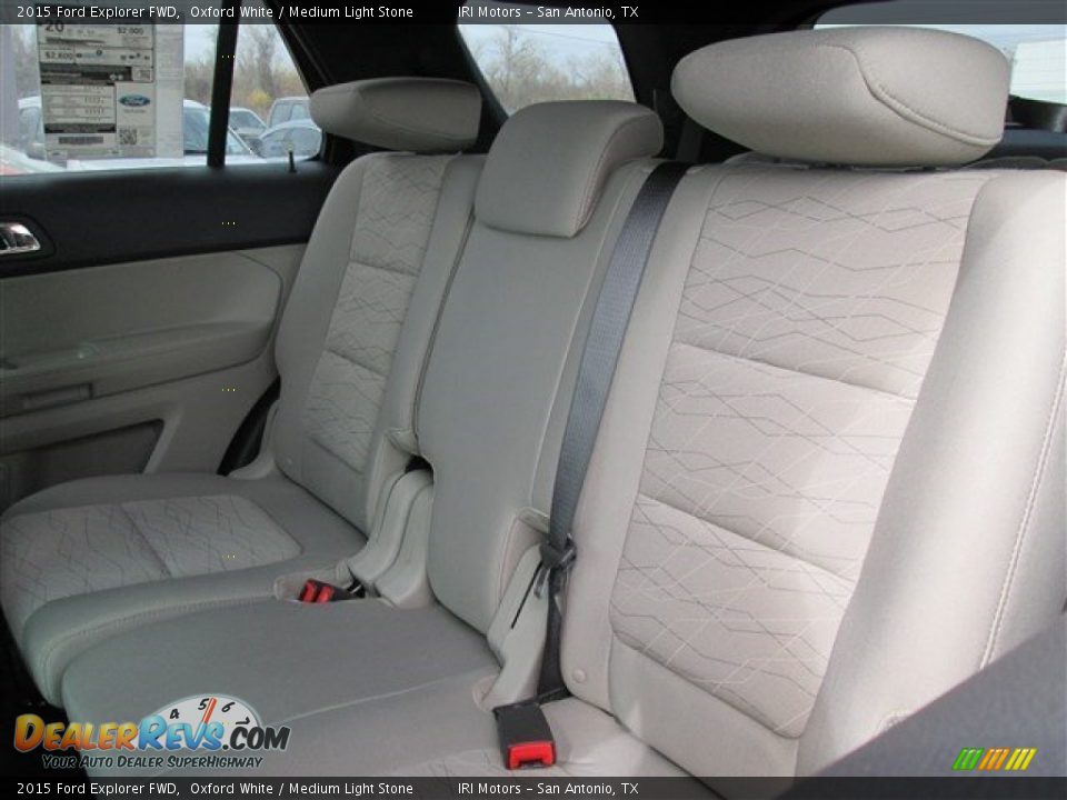 2015 Ford Explorer FWD Oxford White / Medium Light Stone Photo #23