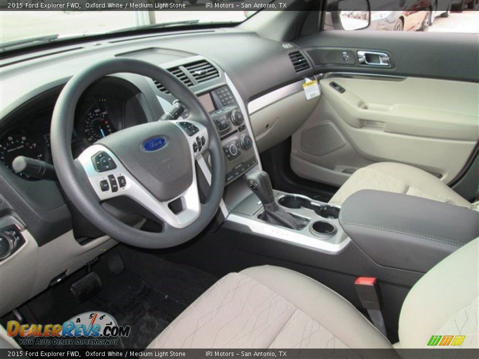 2015 Ford Explorer FWD Oxford White / Medium Light Stone Photo #26