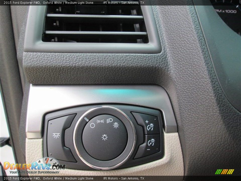 2015 Ford Explorer FWD Oxford White / Medium Light Stone Photo #29