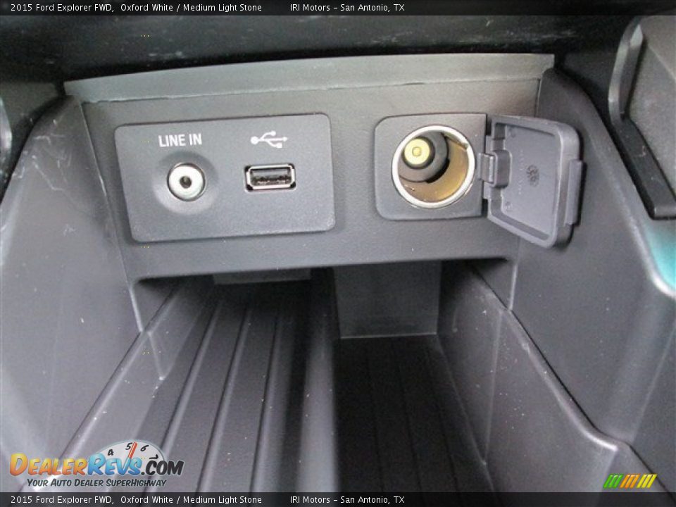 2015 Ford Explorer FWD Oxford White / Medium Light Stone Photo #36